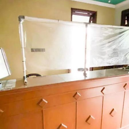Hotel Shabine Rungkut Mitra Reddoorz Surabaya Buitenkant foto