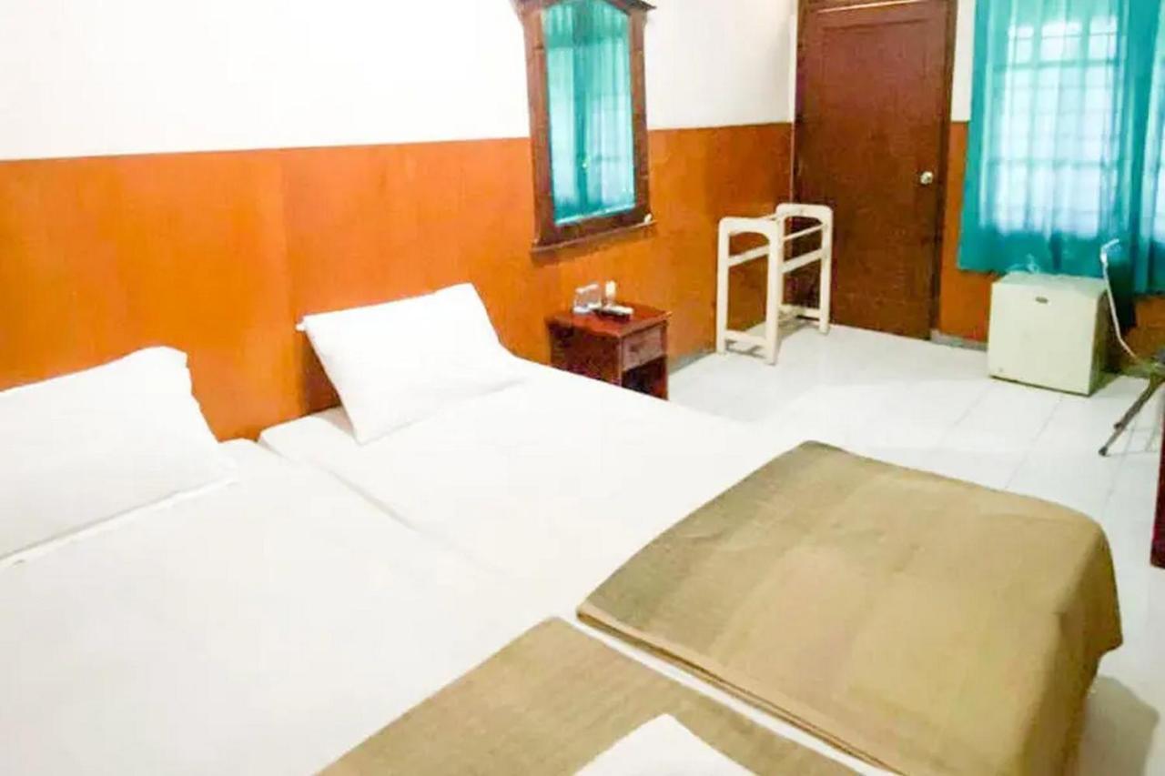 Hotel Shabine Rungkut Mitra Reddoorz Surabaya Buitenkant foto