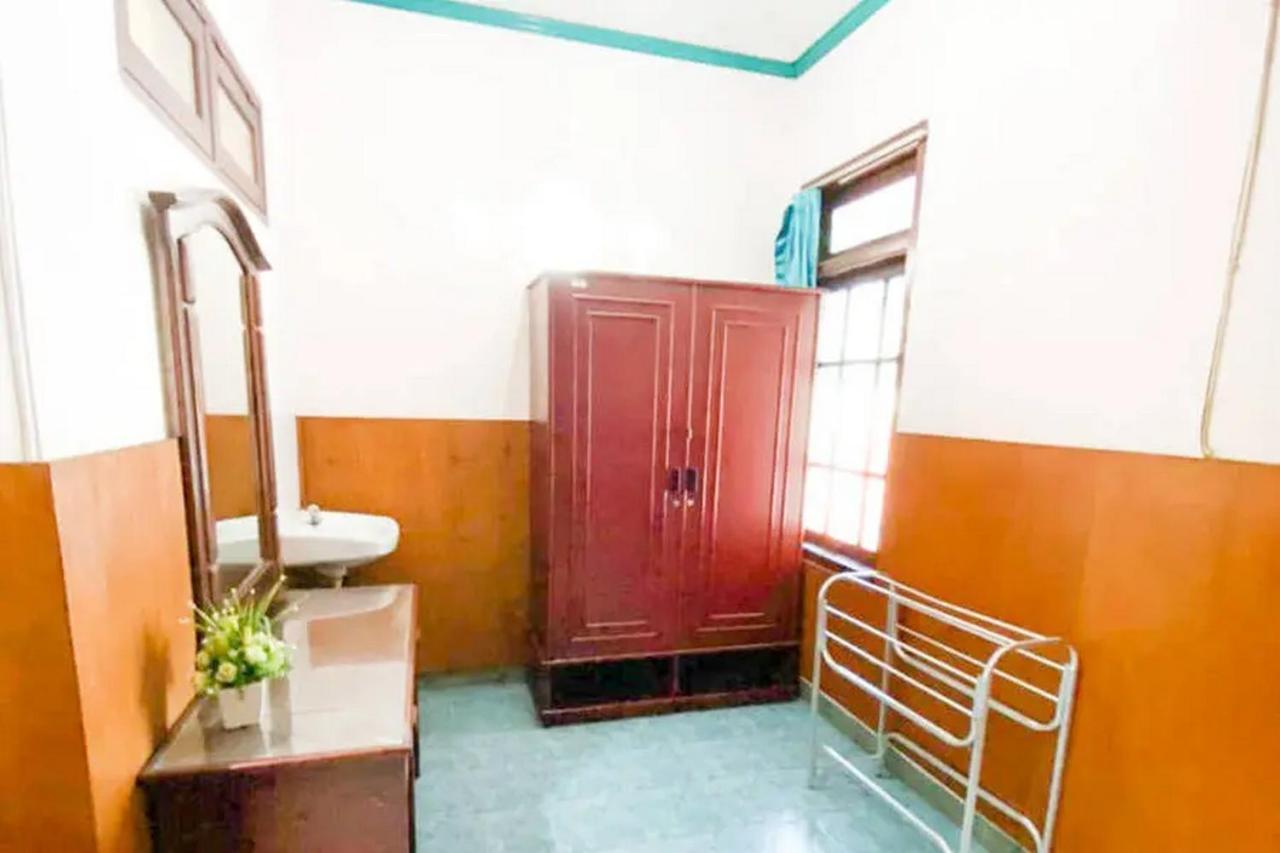 Hotel Shabine Rungkut Mitra Reddoorz Surabaya Buitenkant foto